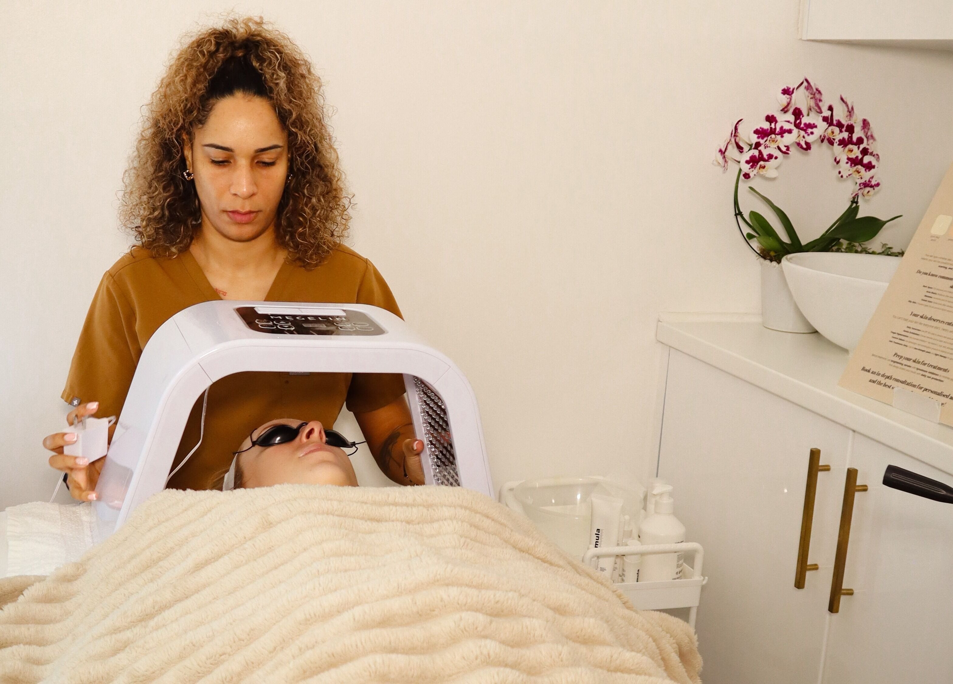 Skin & Heal in Essex provides advanced facial therapy with LED treatment for glowing skin.