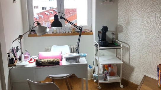 Isa Fénix Nails Spa