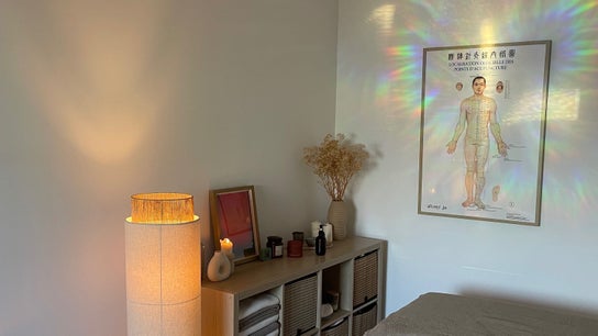 Evolve - Yoga & Massages