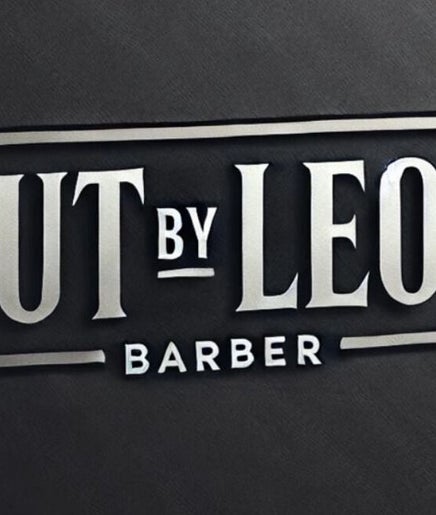 Cut by Leon Barbers, bild 2