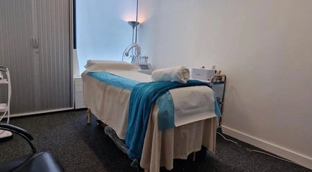 Ambee Advanced Aesthetics and Wellness - Fulham