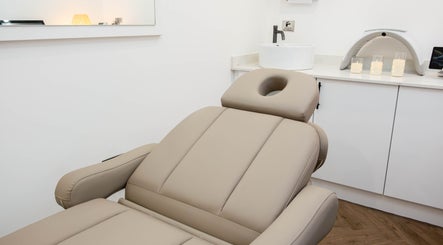 Baker Street- Ambee Advanced Aesthetics &  Wellness
