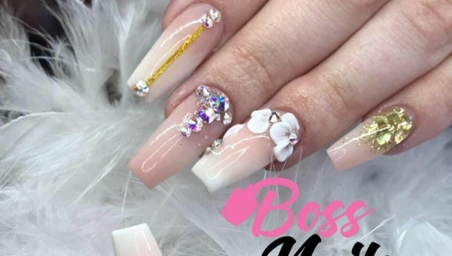 Gothique Beauty  Bar image 1