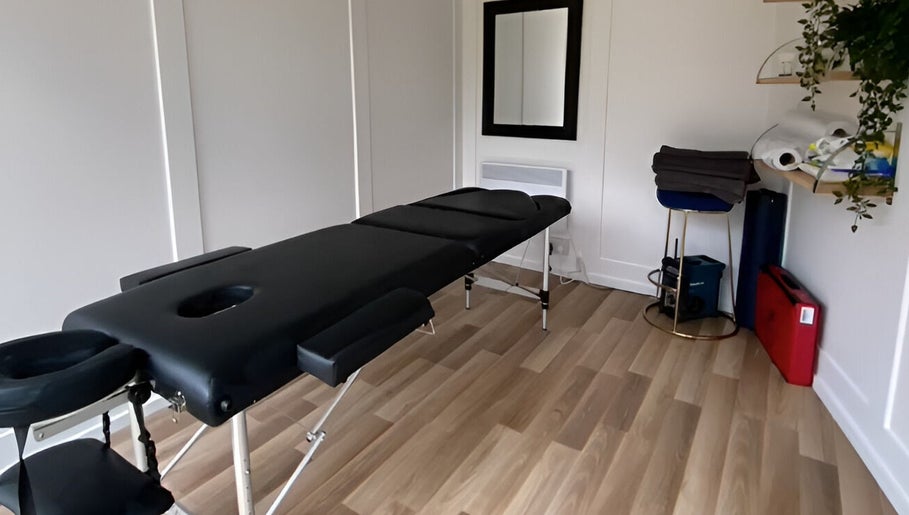 District Hobbs Sports Massage – obraz 1