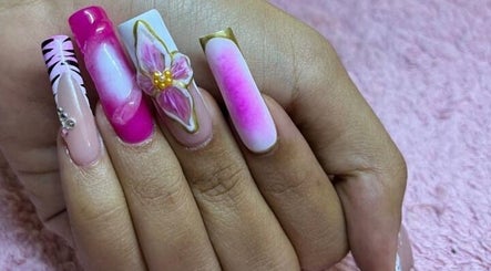 Minouska Nail