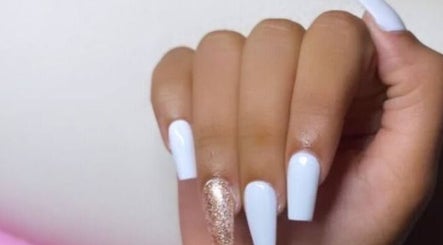 Minouska Nail, bilde 2