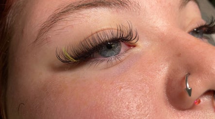 Let It Bee Lashes Bild 3