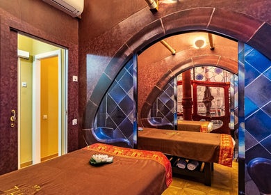 Sala de masaje en Thai Spa Massage Barcelona con decoración acogedora. Ubicado en Barcelona, Catalunya, ES.