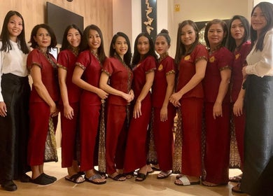 El equipo profesional de Thai Spa Massage Alura en Barcelona, Catalunya, ES, preparado para ofrecer bienestar.