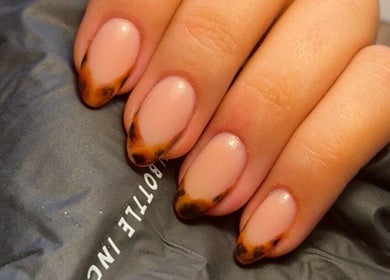 Stylish tortoise shell nail art by By Cerys Nails in Warrington, England, GB.