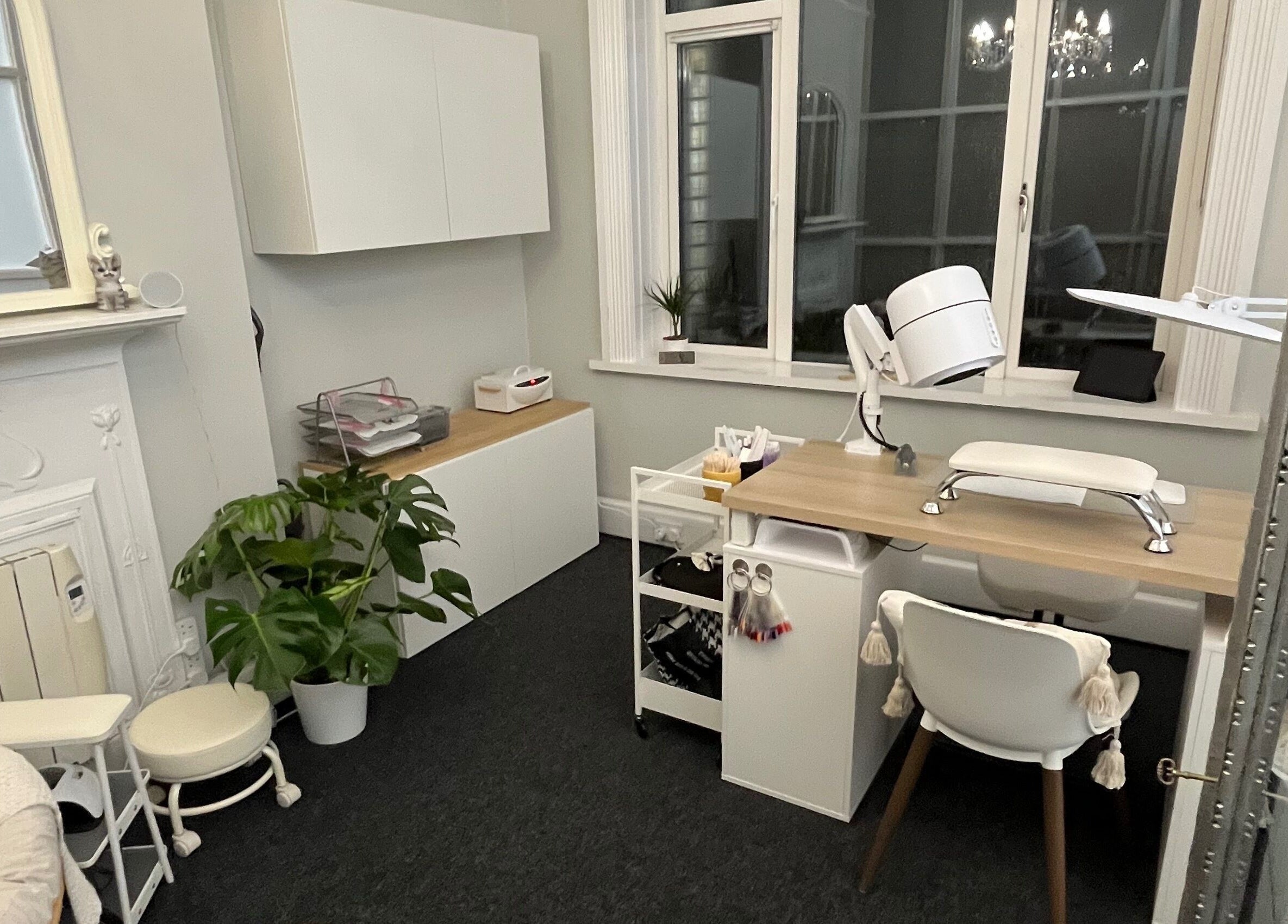 Elegant interior of Aesthetic Nails by Sabrina Andreazza in Dublin, County Dublin, IE with modern decor.