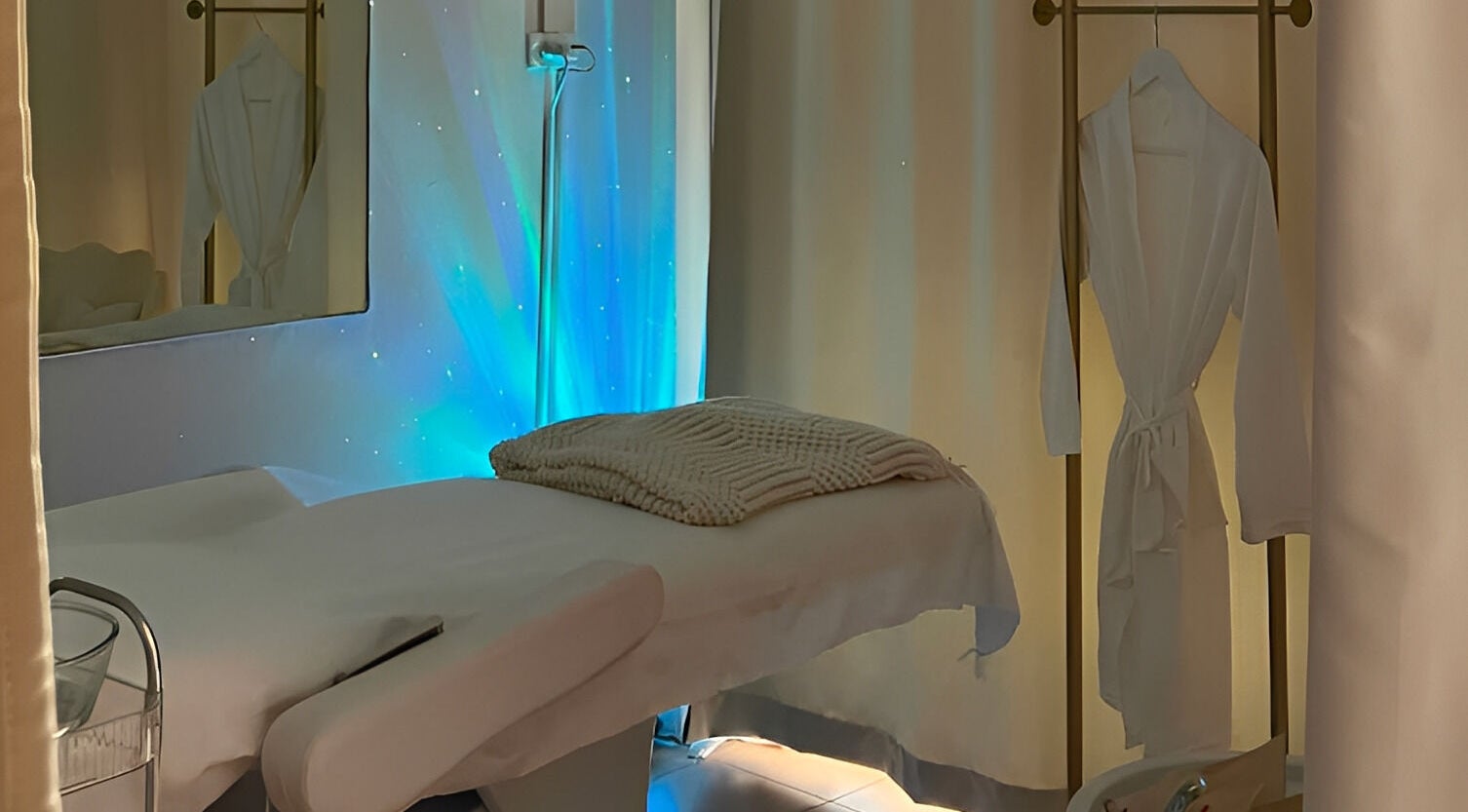 Уютная комната в Mit&ket Beauty, Tambon Chalong для расслабляющего отдыха.