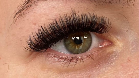 Mary Louise Lashes and Aesthetics