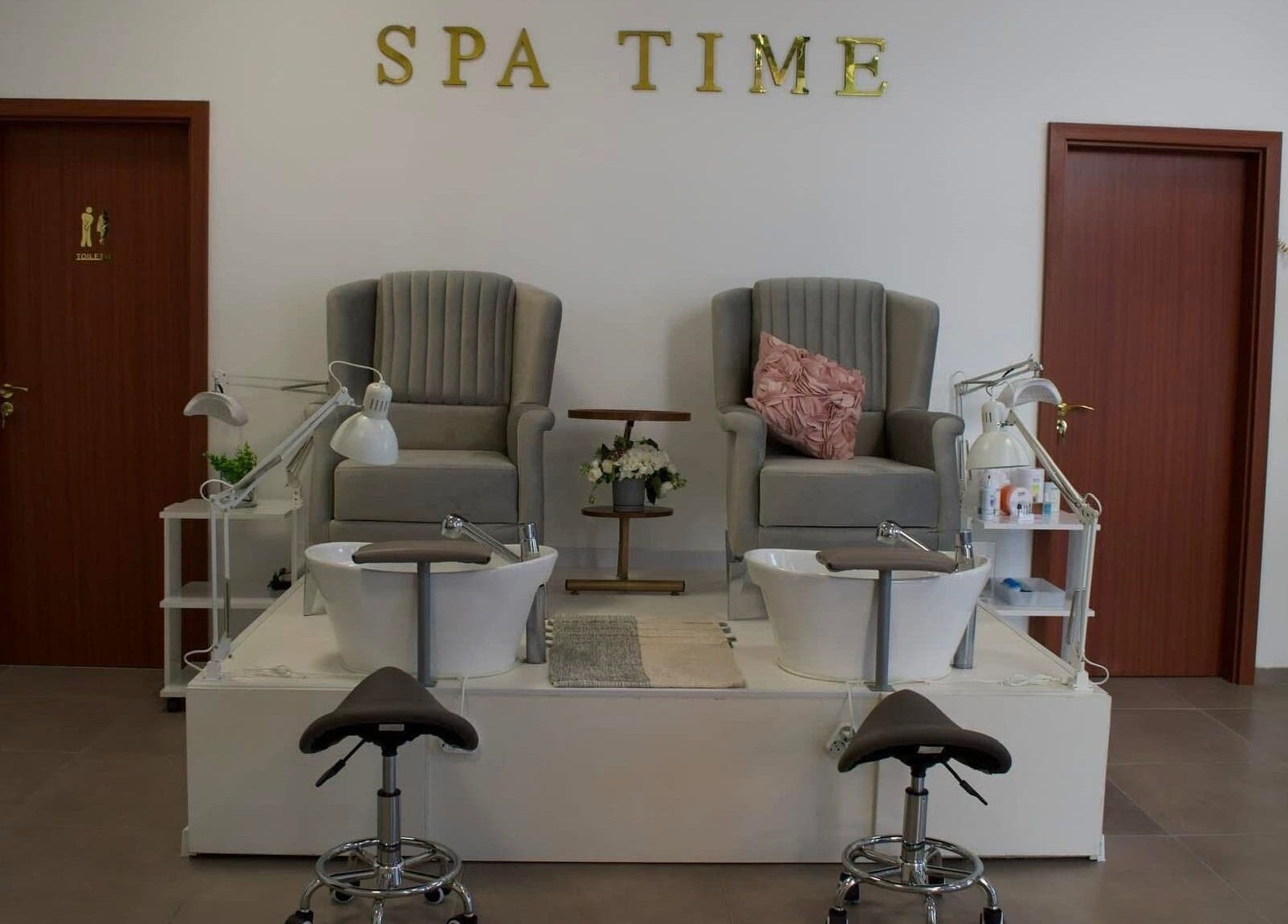 Луксозен спа кът в GM Studio 2, Пловдив, Пловдив, BG съчетава комфорт и стил.