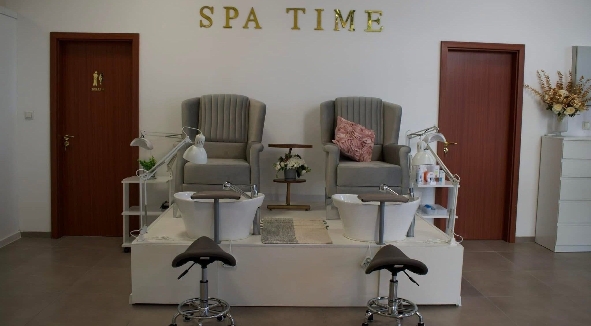 Луксозен спа кът в GM Studio 2, Пловдив, Пловдив, BG съчетава комфорт и стил.