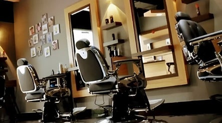 AOJ Gents Salon slika 3