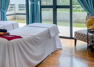 Relaxing massage room at Srijeda Putrajaya, Putrajaya, Wilayah Persekutuan Putrajaya, MY, with twin beds and soft curtains.