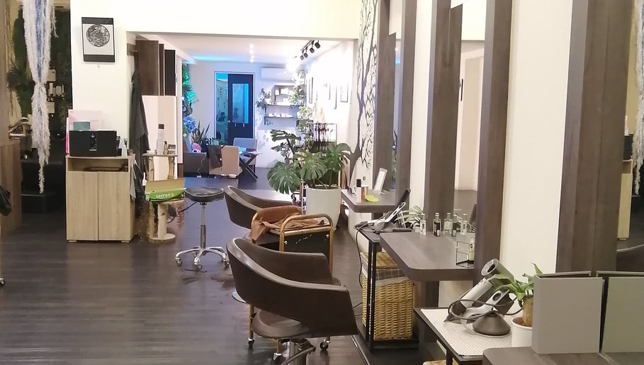 MUSUBI BOUTIQUE HAIR SALON Bild 1