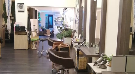 MUSUBI BOUTIQUE HAIR SALON