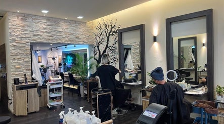 MUSUBI BOUTIQUE HAIR SALON Bild 2