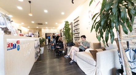 Musubi Boutique Hair Salon Bild 3