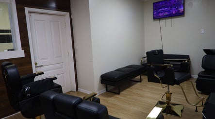 Cut and Twist Barbershop obrázek 3