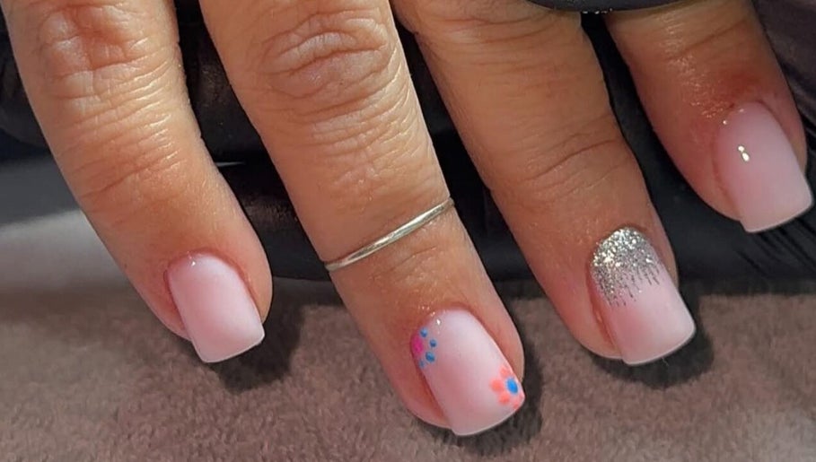 Nails by CG, bild 1