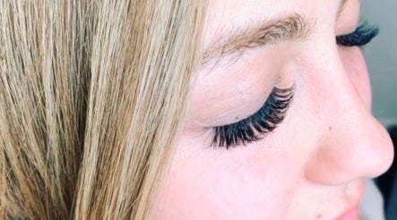 MN Lashes