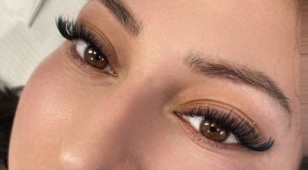 Mn Lashes