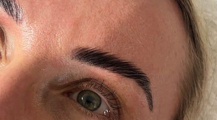 Lust Beauty Bar image 2