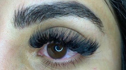 Image de RM Makeup Artistry and Lashes 3