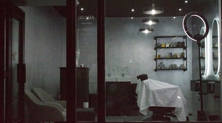 Luxman Grooming