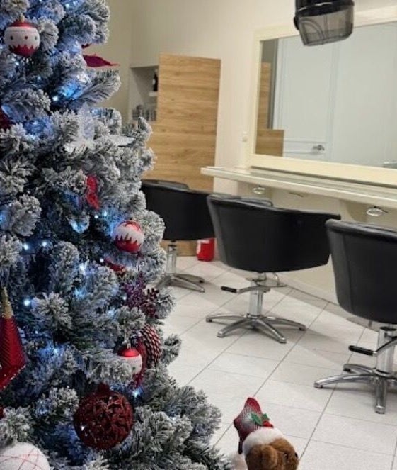 Decorazioni natalizie presso Hair Salon di Creatura Giada, Modena, Emilia-romagna, IT.