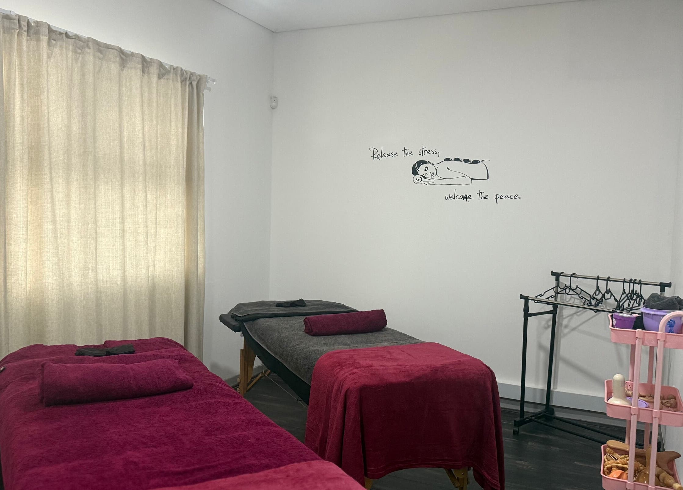Relaxing massage therapy room at Beauty Defined By Cindy G, Gqeberha, Eastern Cape, ZA.