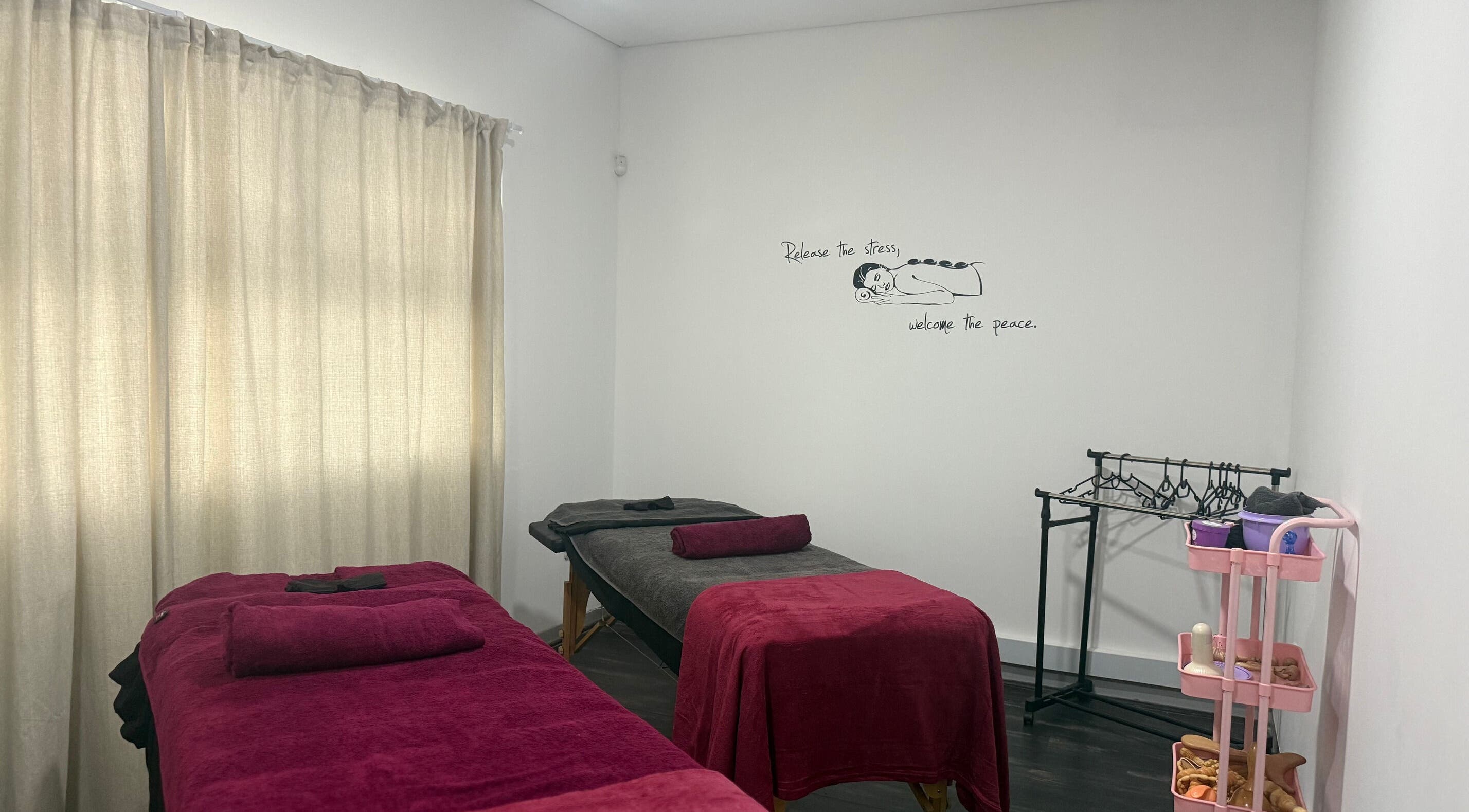 Relaxing massage therapy room at Beauty Defined By Cindy G, Gqeberha, Eastern Cape, ZA.