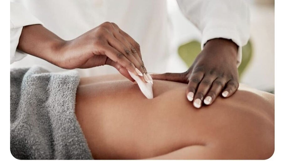 Massage relaxant à Massagedouceur, Rennes, Bretagne, FR, offrant une détente ultime pour le bien-être.