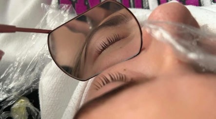 Butterfly lash