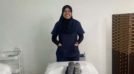 iMassage Therapy image 2