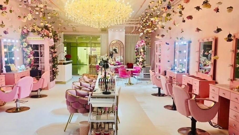 Image de Rose Bonbon Ladies Salon 1