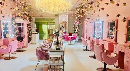 Rose Bonbon Ladies Salon