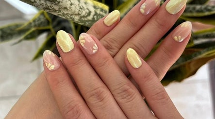 Nail Bar Artistics image 3
