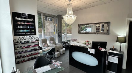 Precious Moments Beauty Salon imagem 2