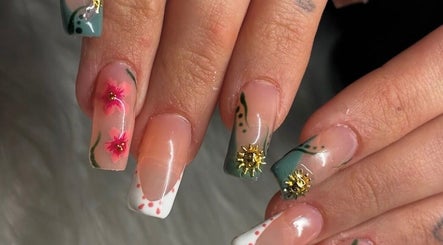 AdyGlamNailzz image 2