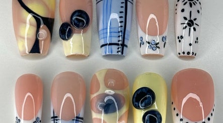 Gambar Nails by Shay 3