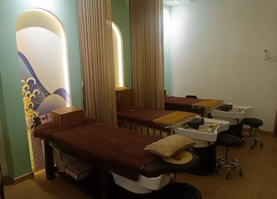 Relaxing spa beds at Moc Kim Spa And Beauty, Hồ Chí Minh, Hồ Chí Minh, VN for ultimate wellness experience.