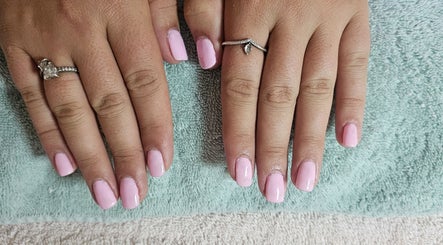Ems Nail & Beauty image 3