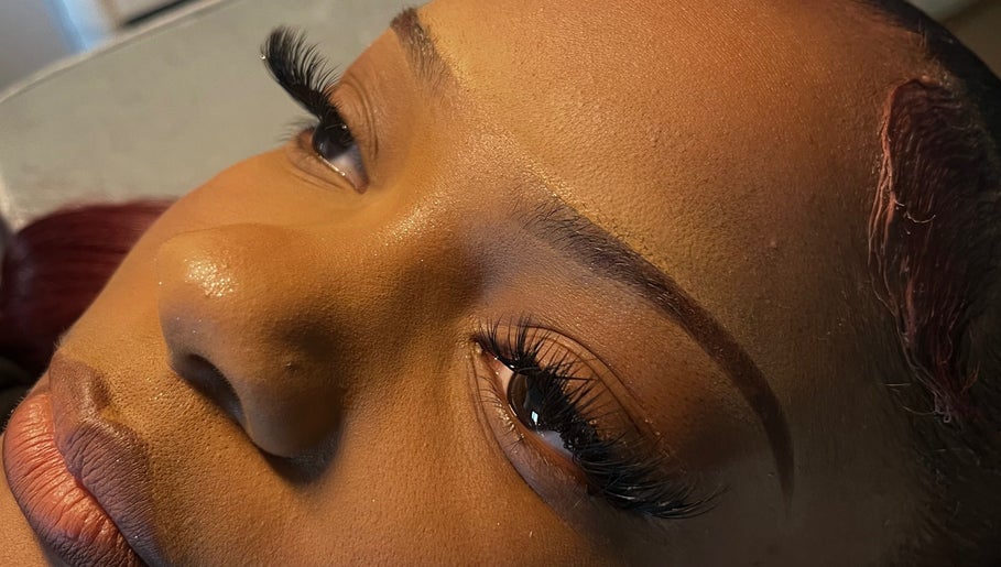 Extension de cils chez Beauté par Tiana à Corbeil-Essonnes, Île-de-France, FR, pour un regard sublime.