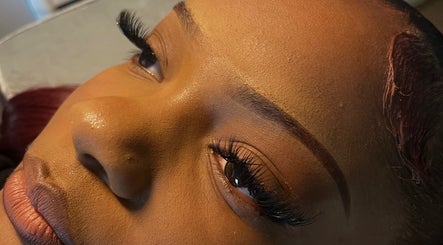 Extension de cils chez Beauté par Tiana à Corbeil-Essonnes, Île-de-France, FR, pour un regard sublime.