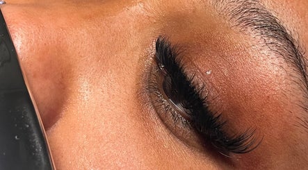 Extension de cils à Beauté par Tiana, Corbeil-Essonnes, Île-de-France, FR, offrant un regard captivant.