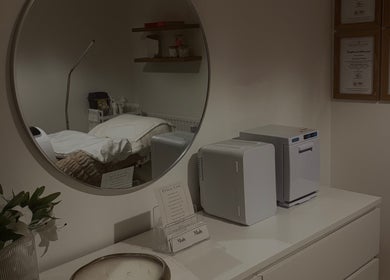 A serene treatment room at Mais Skin Studios, Maidstone, England, GB, with elegant decor and modern equipment.